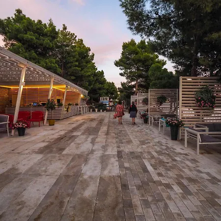 Salve Croatia Mobile Homes In Amadria Park Trogir Campsite Seget Vranjica