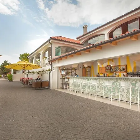 Salve Croatia Mobile Homes In Amadria Park Trogir Kemping